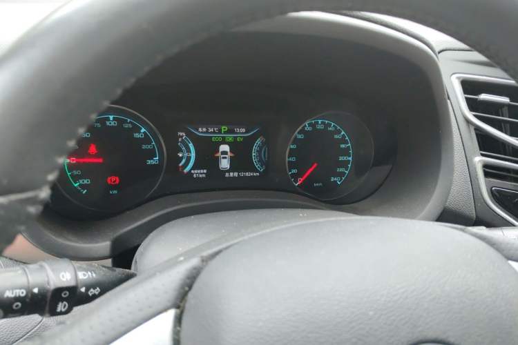 Used BYD Song New Energy 2017 Song DM 1.5TID All-Wheel Drive Luxury Model Instrument Cluster