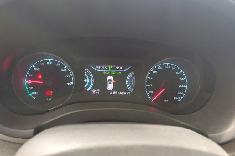 Used BYD Song New Energy 2017 Song DM 1.5TID All-Wheel Drive Luxury Model Instrument Cluster