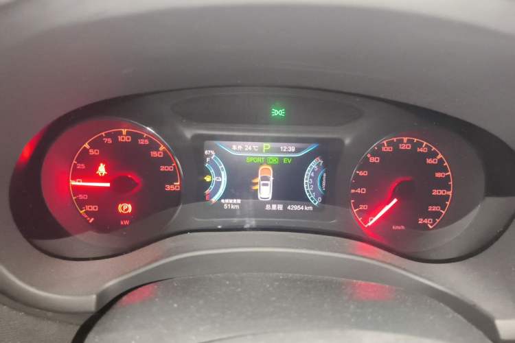 Used BYD Song New Energy 2017 Song DM 1.5TID All-Wheel Drive Prestige Model Instrument Cluster