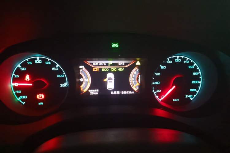 Used BYD Song New Energy 2017 Song DM 1.5TID All-Wheel Drive Luxury Model Instrument Cluster