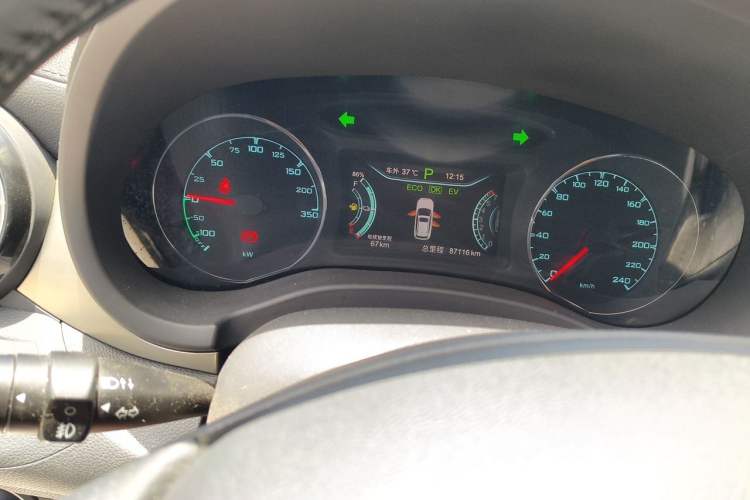 Used BYD Song New Energy 2017 Song DM 1.5TID All-Wheel Drive Prestige Model Instrument Cluster