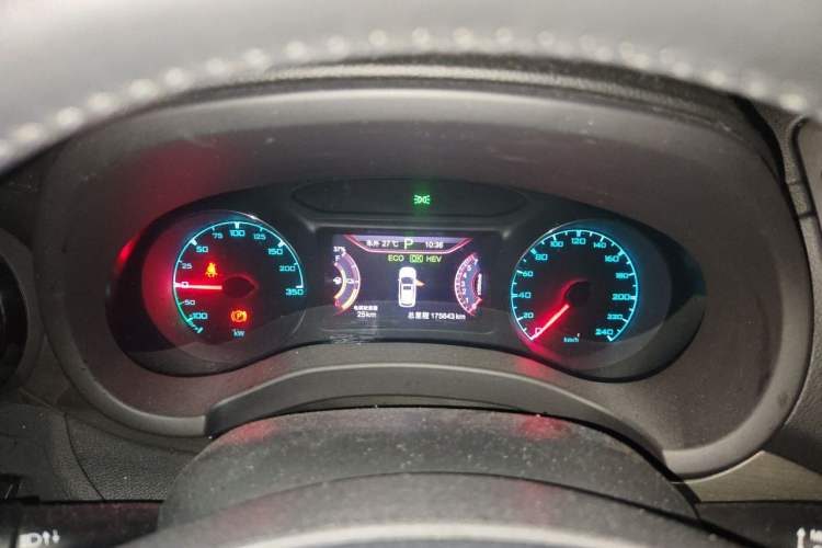 Used BYD Song New Energy 2017 Song DM 1.5TID All-Wheel Drive Prestige Model Instrument Cluster