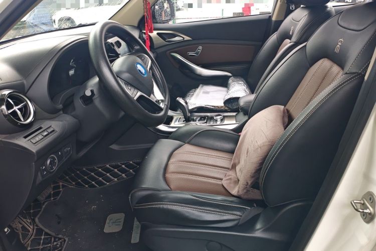 Used BYD Song New Energy 2017 Song DM 1.5TID All-Wheel Drive Prestige Model Left Front Seat