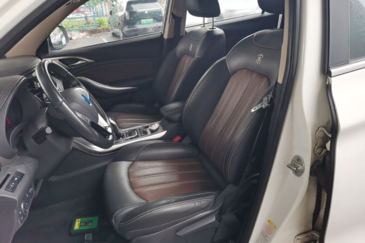 Used BYD Song New Energy 2017 Song DM 1.5TID All-Wheel Drive Luxury Model Left Front Seat