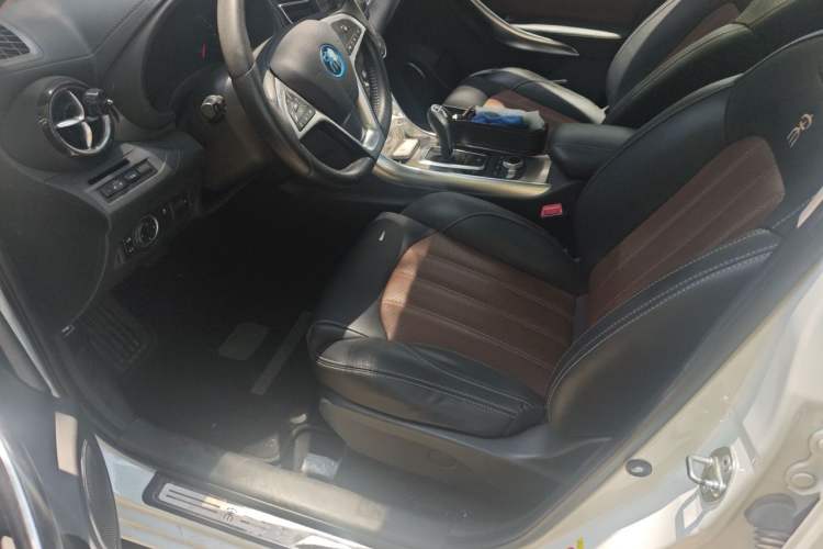 Used BYD Song New Energy 2017 Song DM 1.5TID All-Wheel Drive Prestige Model Left Front Seat