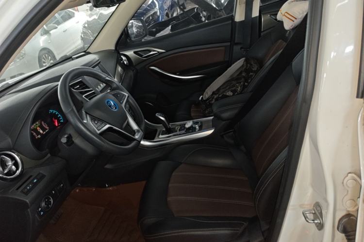 Used BYD Song New Energy 2017 Song DM 1.5TID All-Wheel Drive Luxury Model Left Front Seat