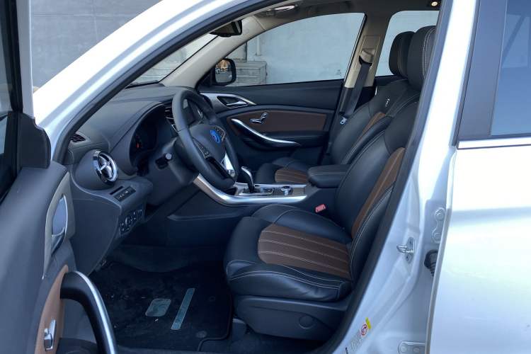 Used BYD Song New Energy 2017 Song EV300 Prestige Model Left Front Seat