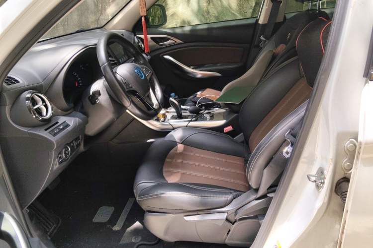 Used BYD Song New Energy 2017 Song DM 1.5TID All-Wheel Drive Luxury Model Left Front Seat