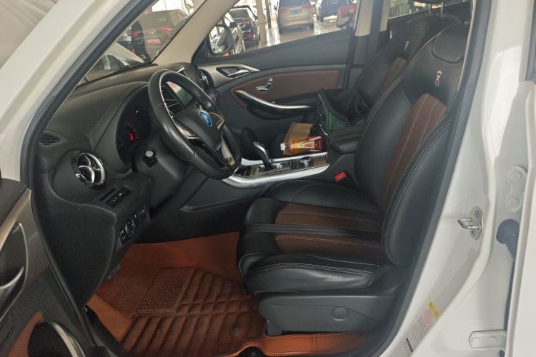 Used BYD Song New Energy 2017 Song DM 1.5TID All-Wheel Drive Prestige Model Left Front Seat
