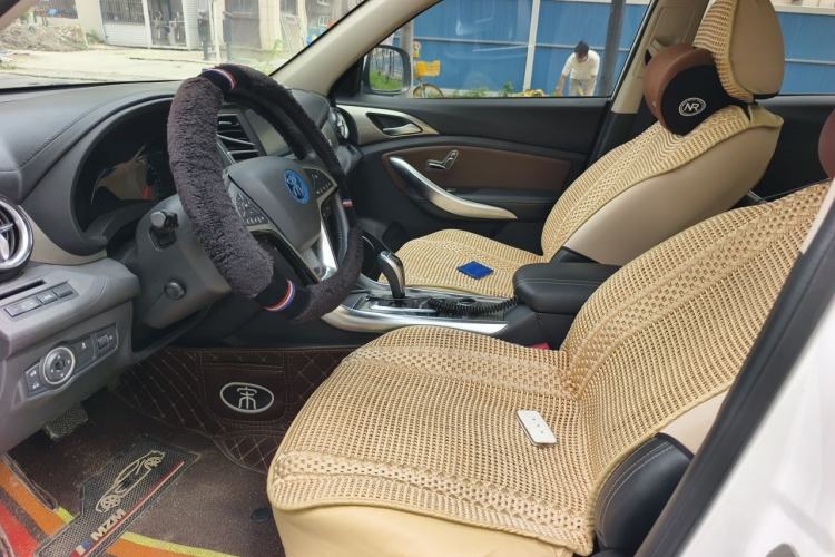 Used BYD Song New Energy 2017 Song DM 1.5TID All-Wheel Drive Prestige Model Left Front Seat