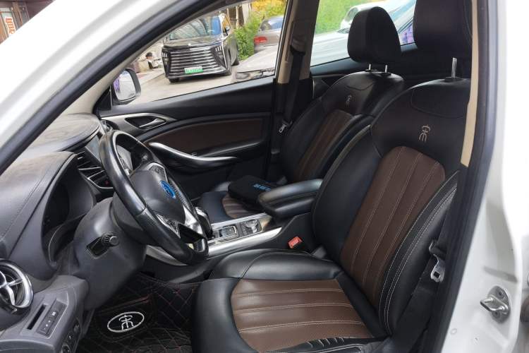 Used BYD Song New Energy 2017 Song DM 1.5TID All-Wheel Drive Luxury Model Left Front Seat
