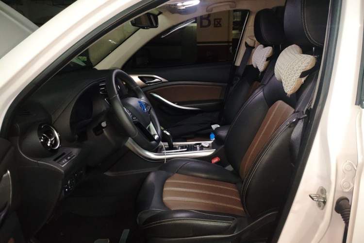 Used BYD Song New Energy 2017 Song DM 1.5TID All-Wheel Drive Luxury Model Left Front Seat