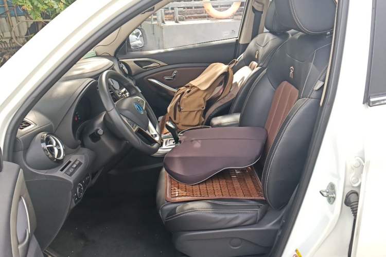 Used BYD Song New Energy 2017 Song DM 1.5TID All-Wheel Drive Prestige Model Left Front Seat