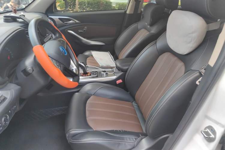 Used BYD Song New Energy 2017 Song DM 1.5TID All-Wheel Drive Prestige Model Left Front Seat