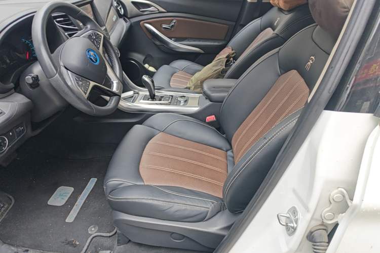 Used BYD Song New Energy 2017 Song DM 1.5TID All-Wheel Drive Luxury Model Left Front Seat