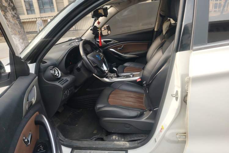 Used BYD Song New Energy 2017 Song DM 1.5TID All-Wheel Drive Luxury Model Left Front Seat