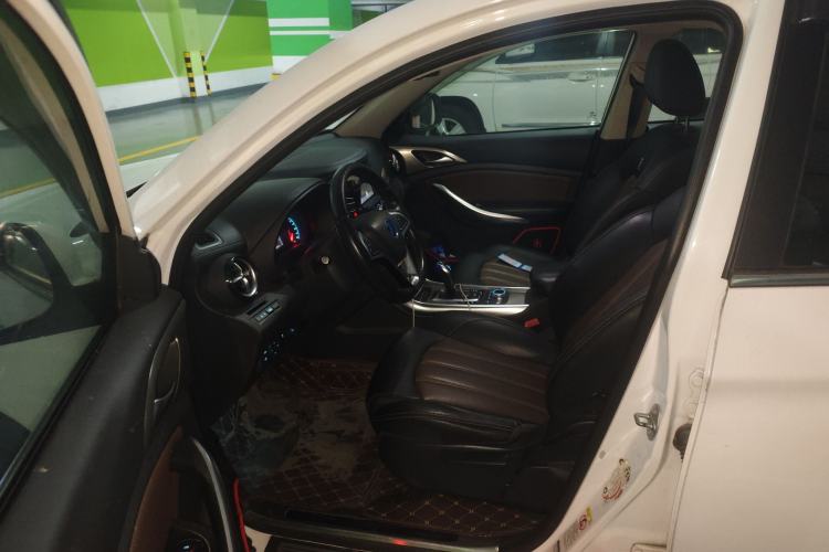Used BYD Song New Energy 2017 Song DM 1.5TID All-Wheel Drive Luxury Model Left Front Seat