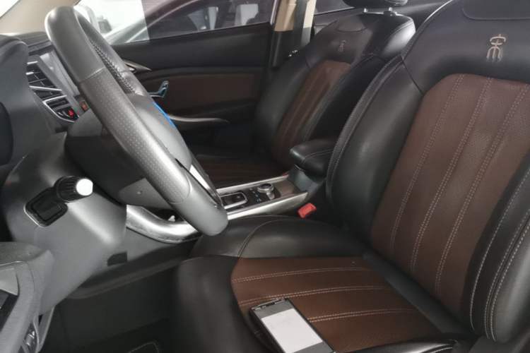 Used BYD Song New Energy 2017 Song DM 1.5TID All-Wheel Drive Prestige Model Left Front Seat