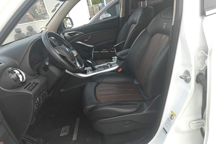 Used BYD Song New Energy 2017 Song DM 1.5TID All-Wheel Drive Prestige Model Left Front Seat