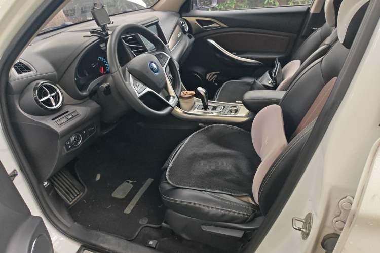 Used BYD Song New Energy 2017 Song DM 1.5TID All-Wheel Drive Luxury Model Left Front Seat