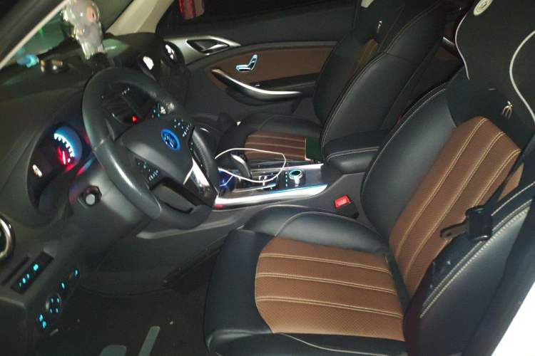 Used BYD Song New Energy 2017 Song DM 1.5TID All-Wheel Drive Luxury Model Left Front Seat