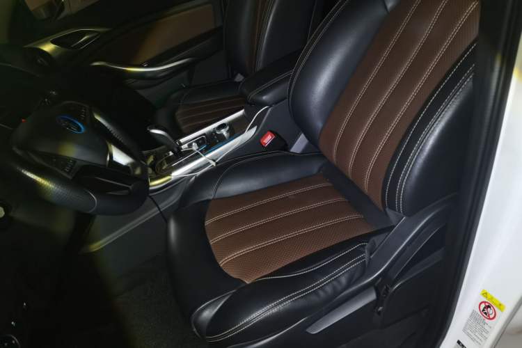 Used BYD Song New Energy 2017 Song DM 1.5TID All-Wheel Drive Luxury Model Left Front Seat