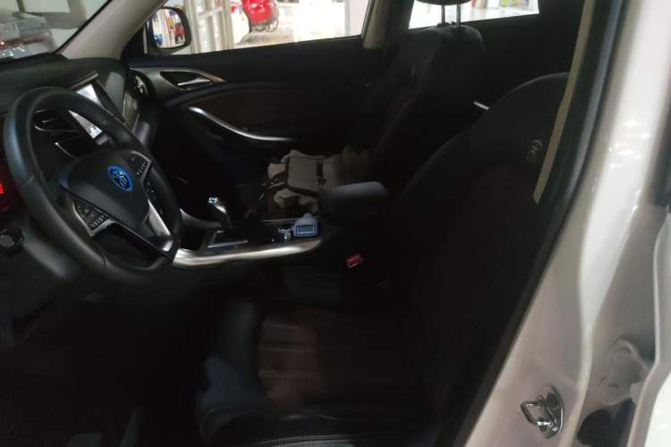 Used BYD Song New Energy 2017 Song DM 1.5TID All-Wheel Drive Luxury Model Left Front Seat
