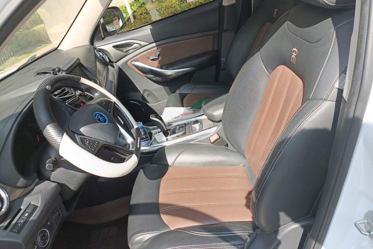 Used BYD Song New Energy 2017 Song DM 1.5TID All-Wheel Drive Prestige Model Left Front Seat