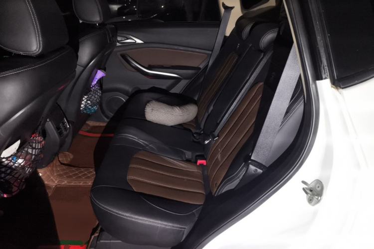 Used BYD Song New Energy 2017 Song DM 1.5TID All-Wheel Drive Luxury Model Left Rear Seat