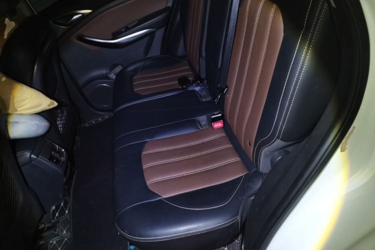 Used BYD Song New Energy 2017 Song DM 1.5TID All-Wheel Drive Luxury Model Left Rear Seat