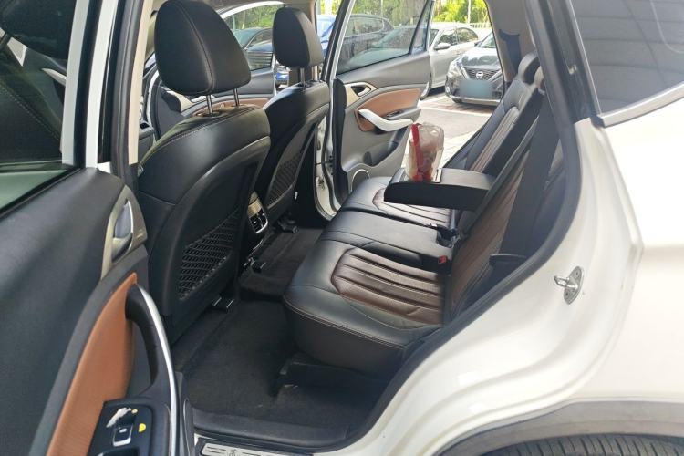 Used BYD Song New Energy 2017 Song DM 1.5TID All-Wheel Drive Luxury Model Left Rear Seat