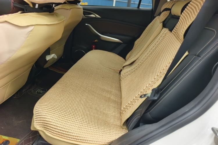 Used BYD Song New Energy 2017 Song DM 1.5TID All-Wheel Drive Prestige Model Left Rear Seat