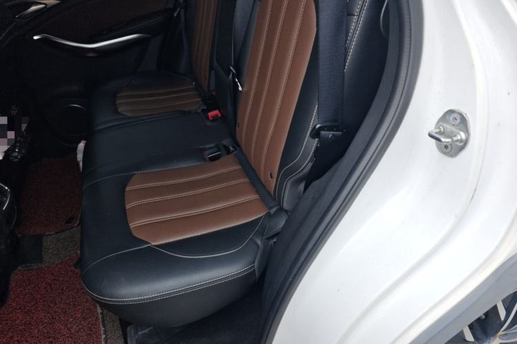 Used BYD Song New Energy 2017 Song DM 1.5TID All-Wheel Drive Luxury Model Left Rear Seat