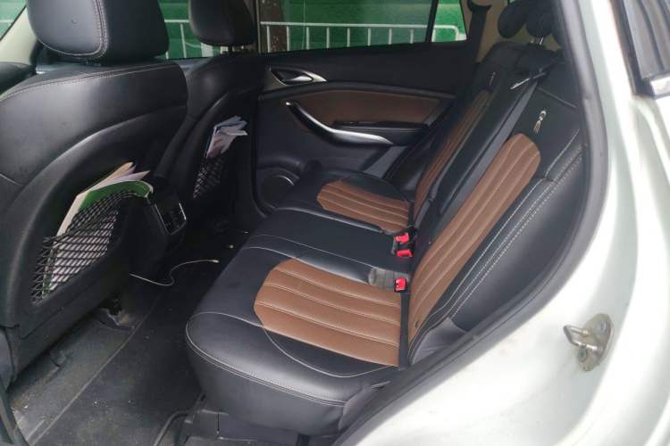 Used BYD Song New Energy 2017 Song DM 1.5TID All-Wheel Drive Luxury Model Left Rear Seat
