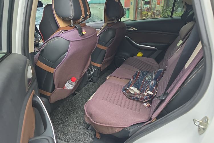 Used BYD Song New Energy 2017 Song DM 1.5TID All-Wheel Drive Luxury Model Left Rear Seat