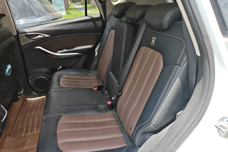 Used BYD Song New Energy 2017 Song DM 1.5TID All-Wheel Drive Prestige Model Left Rear Seat