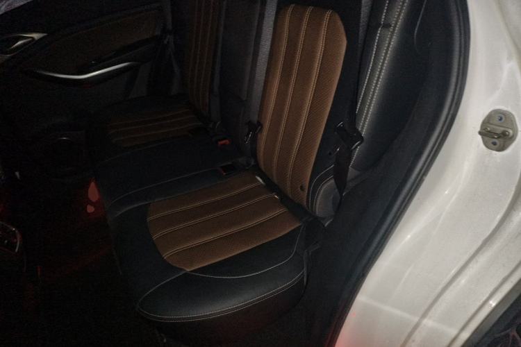 Used BYD Song New Energy 2017 Song DM 1.5TID All-Wheel Drive Luxury Model Left Rear Seat