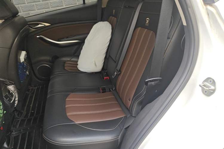 Used BYD Song New Energy 2017 Song DM 1.5TID All-Wheel Drive Luxury Model Left Rear Seat