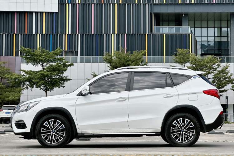 Used BYD Song New Energy 2017 Song DM 1.5TID All-Wheel Drive Luxury Model Left Side