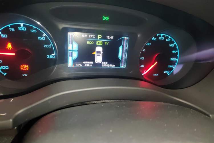 Used BYD Song New Energy 2017 Song DM 1.5TID All-Wheel Drive Prestige Model Odometer Close Up