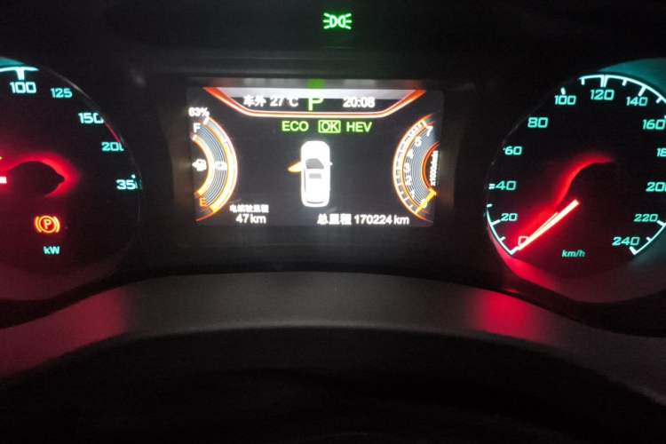 Used BYD Song New Energy 2017 Song DM 1.5TID All-Wheel Drive Luxury Model Odometer Close Up