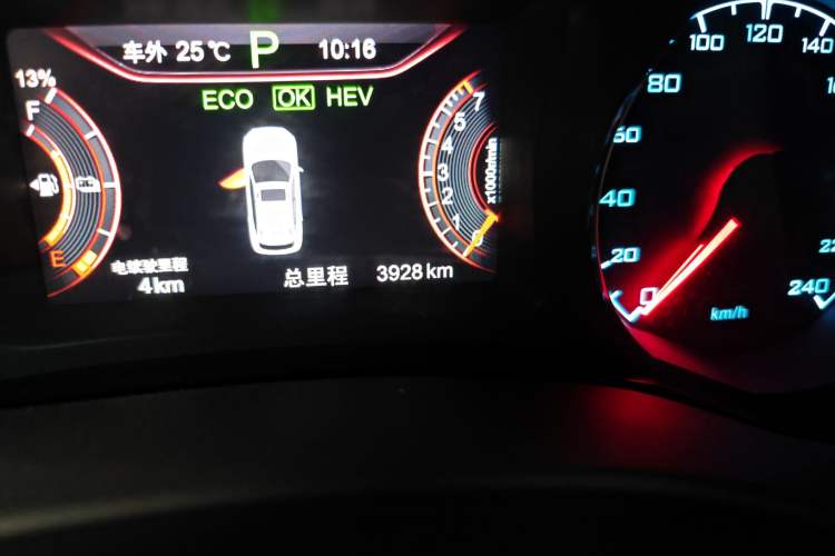 Used BYD Song New Energy 2017 Song DM 1.5TID All-Wheel Drive Luxury Model Odometer Close Up