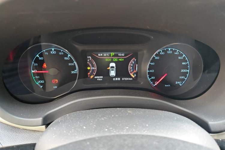 Used BYD Song New Energy 2017 Song DM 1.5TID All-Wheel Drive Luxury Model Odometer Close Up