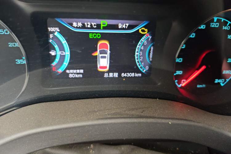 Used BYD Song New Energy 2017 Song DM 1.5TID All-Wheel Drive Luxury Model Odometer Close Up
