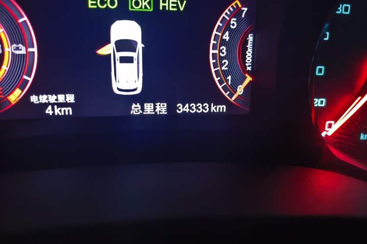 Used BYD Song New Energy 2017 Song DM 1.5TID All-Wheel Drive Prestige Model Odometer Close Up