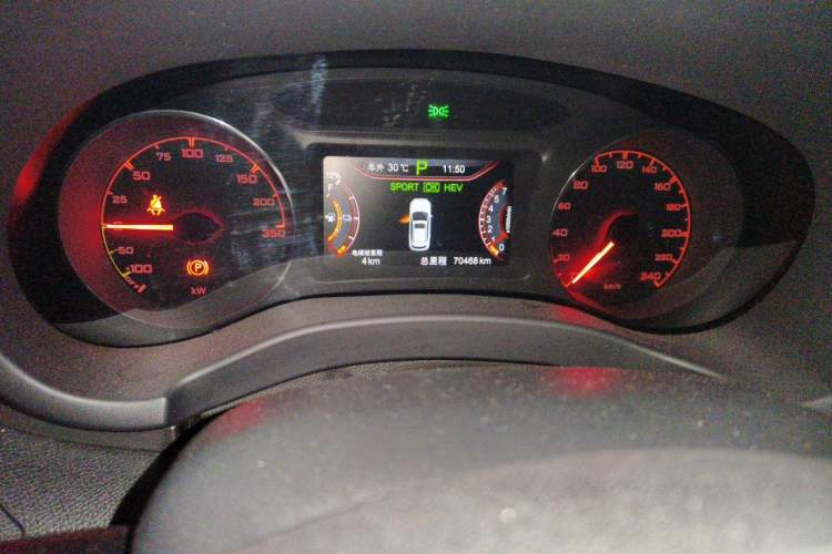 Used BYD Song New Energy 2017 Song DM 1.5TID All-Wheel Drive Luxury Model Odometer Close Up