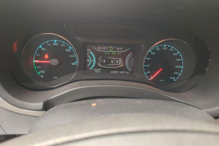 Used BYD Song New Energy 2017 Song DM 1.5TID All-Wheel Drive Luxury Model Odometer Close Up