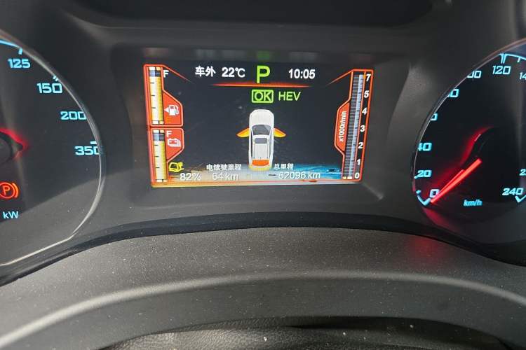 Used BYD Song New Energy 2017 Song DM 1.5TID All-Wheel Drive Luxury Model Odometer Close Up