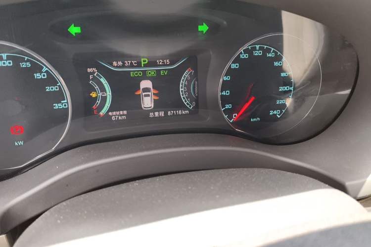 Used BYD Song New Energy 2017 Song DM 1.5TID All-Wheel Drive Prestige Model Odometer Close Up
