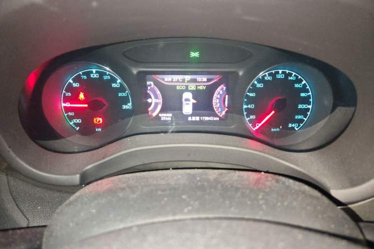 Used BYD Song New Energy 2017 Song DM 1.5TID All-Wheel Drive Prestige Model Odometer Close Up